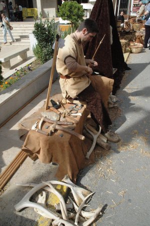 Fira de la Prehistòria a Flix Fira de la Prehistòria a Flix